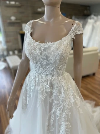 Pronovias Bromo #5 thumbnail