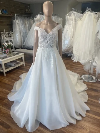 Pronovias Shilin #5 thumbnail