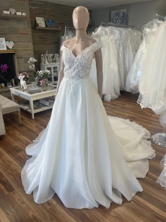 Pronovias Shilin #4 thumbnail