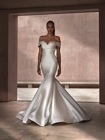 Pronovias AVONIA #5 thumbnail