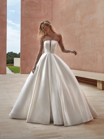 Pronovias OZEN #4 thumbnail