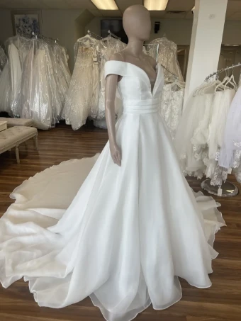 Pronovias Marta #7 thumbnail