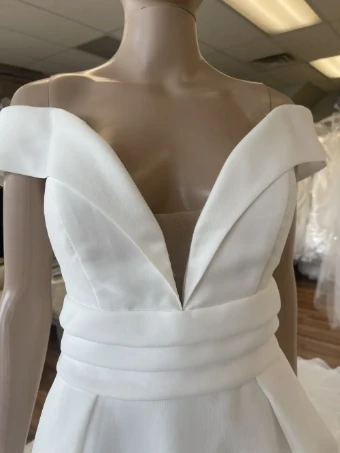 Pronovias Marta #3 thumbnail