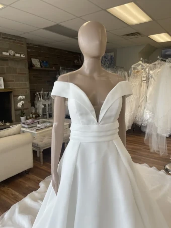 Pronovias Marta #6 thumbnail