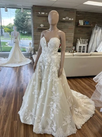 Pronovias Elcira #1 thumbnail